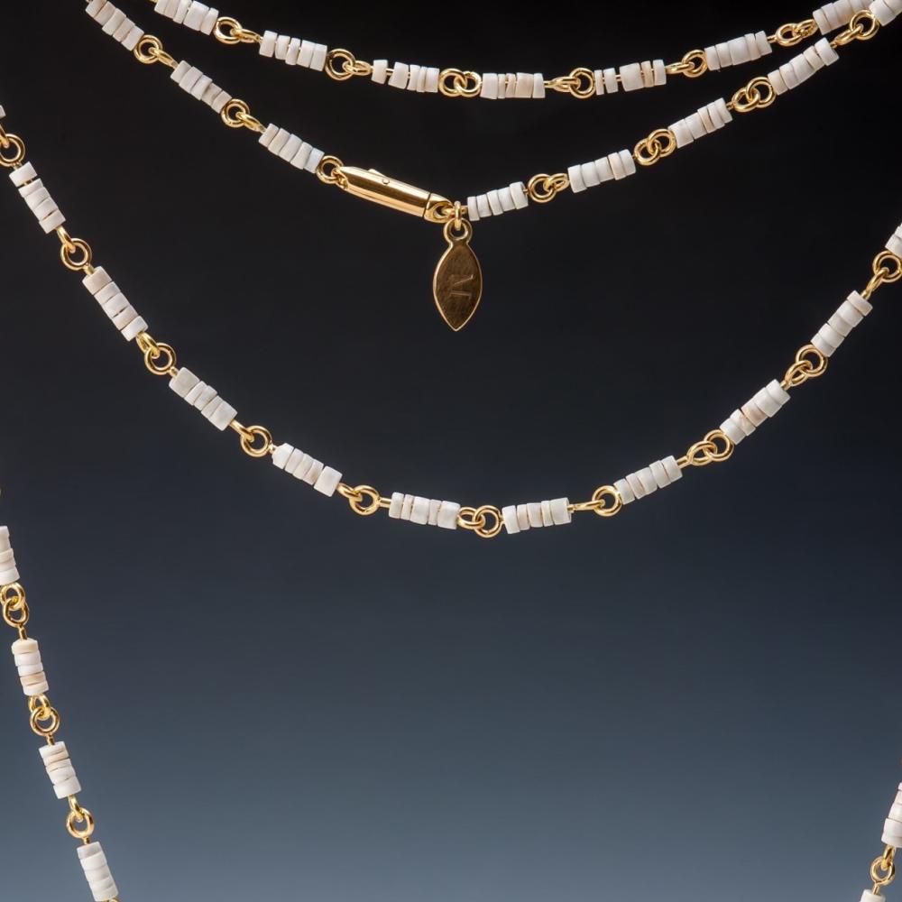 MARIA SAMORA, HEISHI AND 18K GOLD