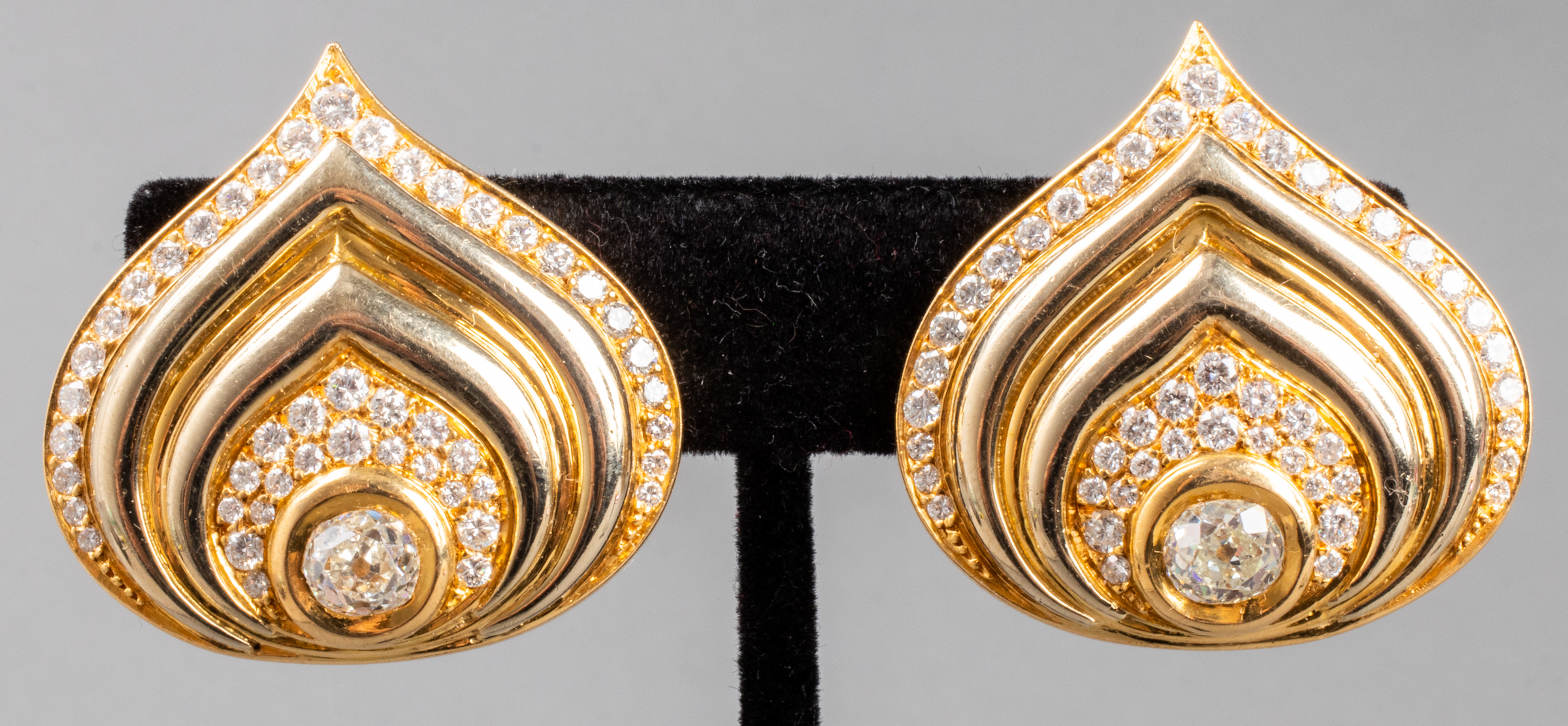 MARINA B. 18K YELLOW GOLD "PAON"