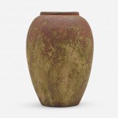 Markham Pottery. Reseau vase.