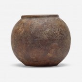 Markham Pottery. Reseau vase.