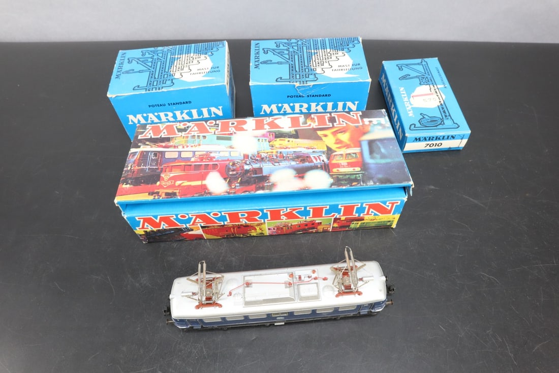 MARKLIN 3039 HO ELECTRIC LOCOMOTIVE
