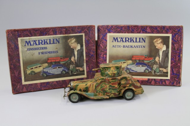 MARKLIN ARMORED CAR WITH BOXES