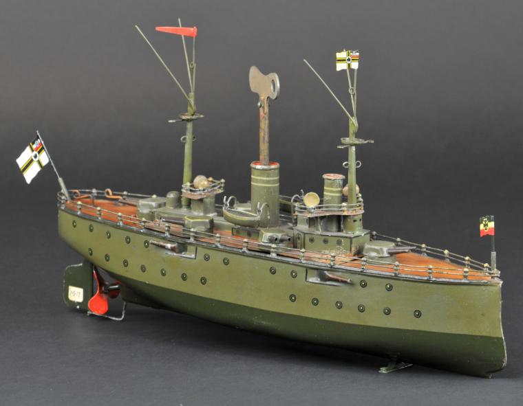 MARKLIN BATTLESHIP Germany #5129/37