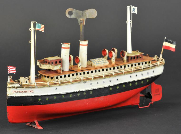 MARKLIN ''DEUTSCHLAND'' OCEAN LINER