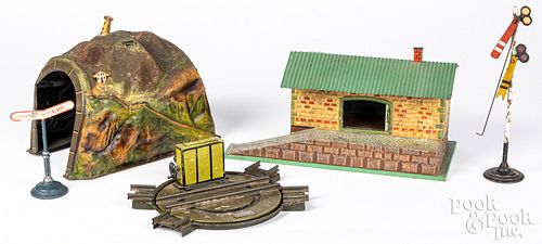 MARKLIN O GAUGE FREIGHT STATION AND