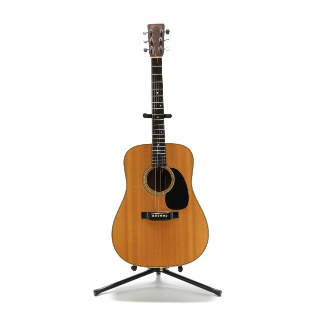 MARTIN D-28 ACOUSTIC GUITAR,