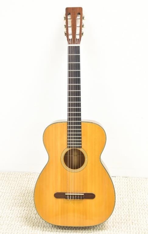 Martin Guitar model 00-18G,