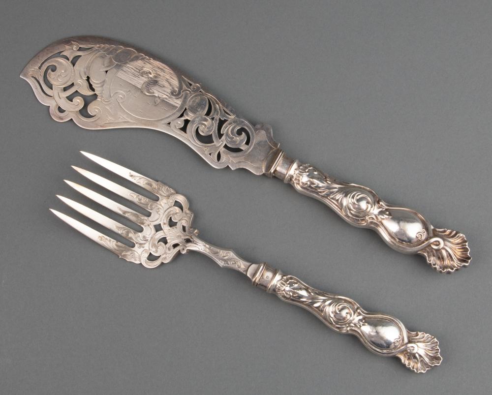 MARTIN HALL & CO. FISH SERVING