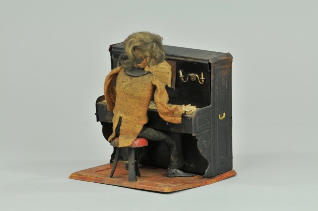 MARTIN PIANO PLAYER France very