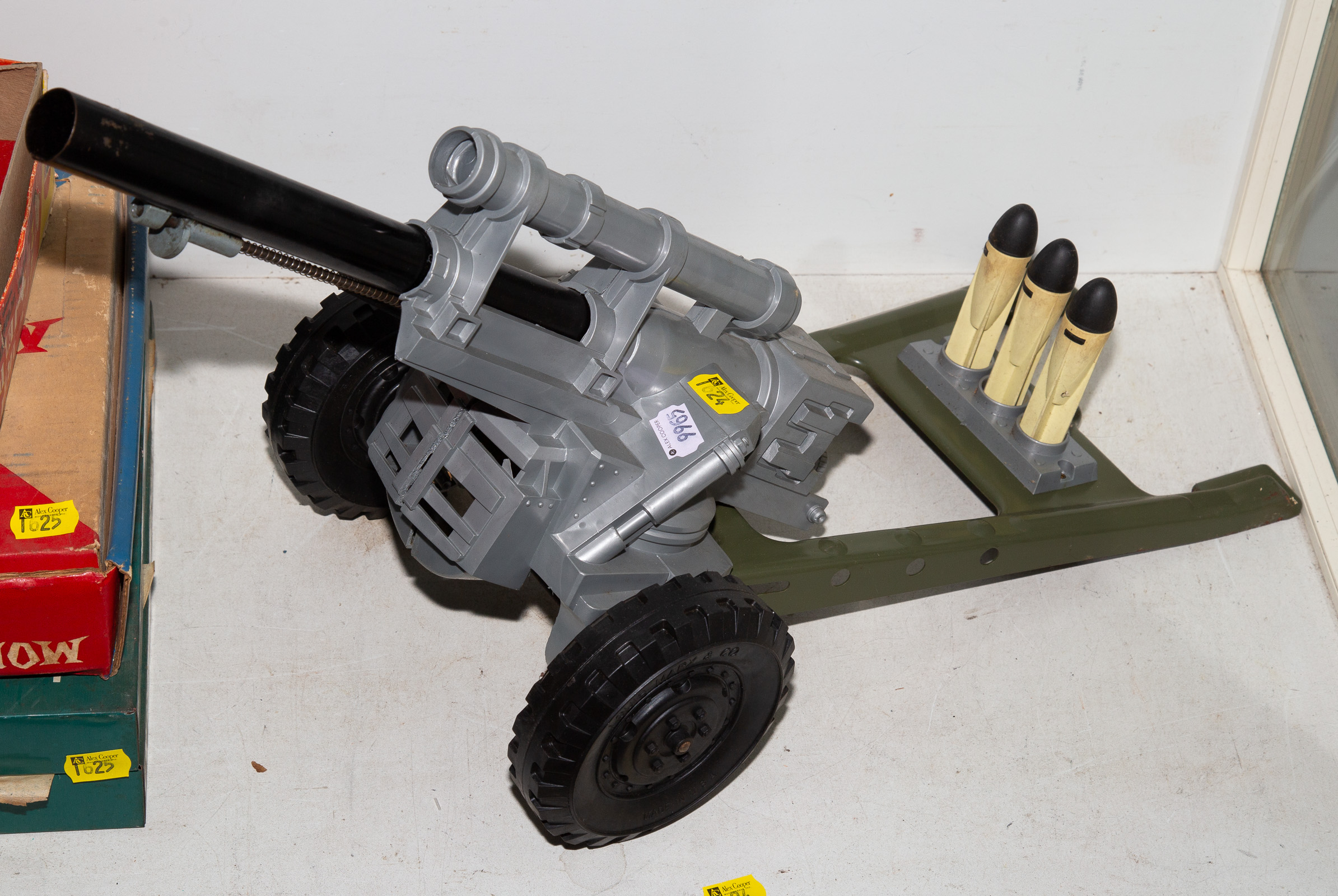 MARX ATOMIC LONG RANGE FIRING