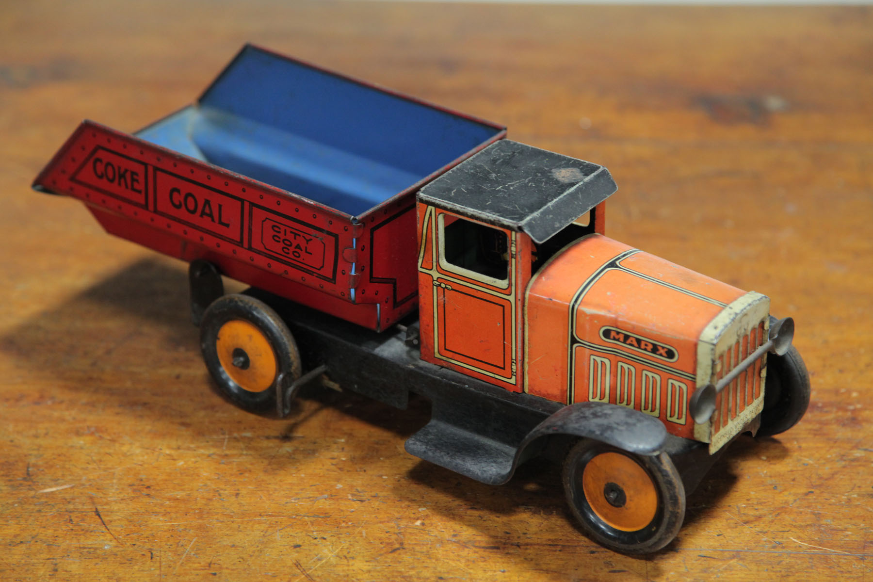 MARX ''CITY COAL CO.'' WIND UP TOY.