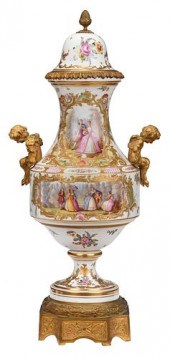 MARX EUGENE CLAUSS PORCELAIN U
