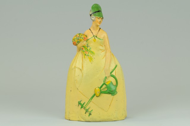 MARY QUITE CONTRARY DOORSTOP Book