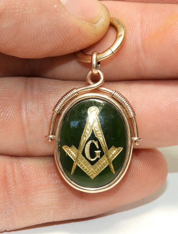 MASONIC GREEN HARDSTONE 14KT GOLD