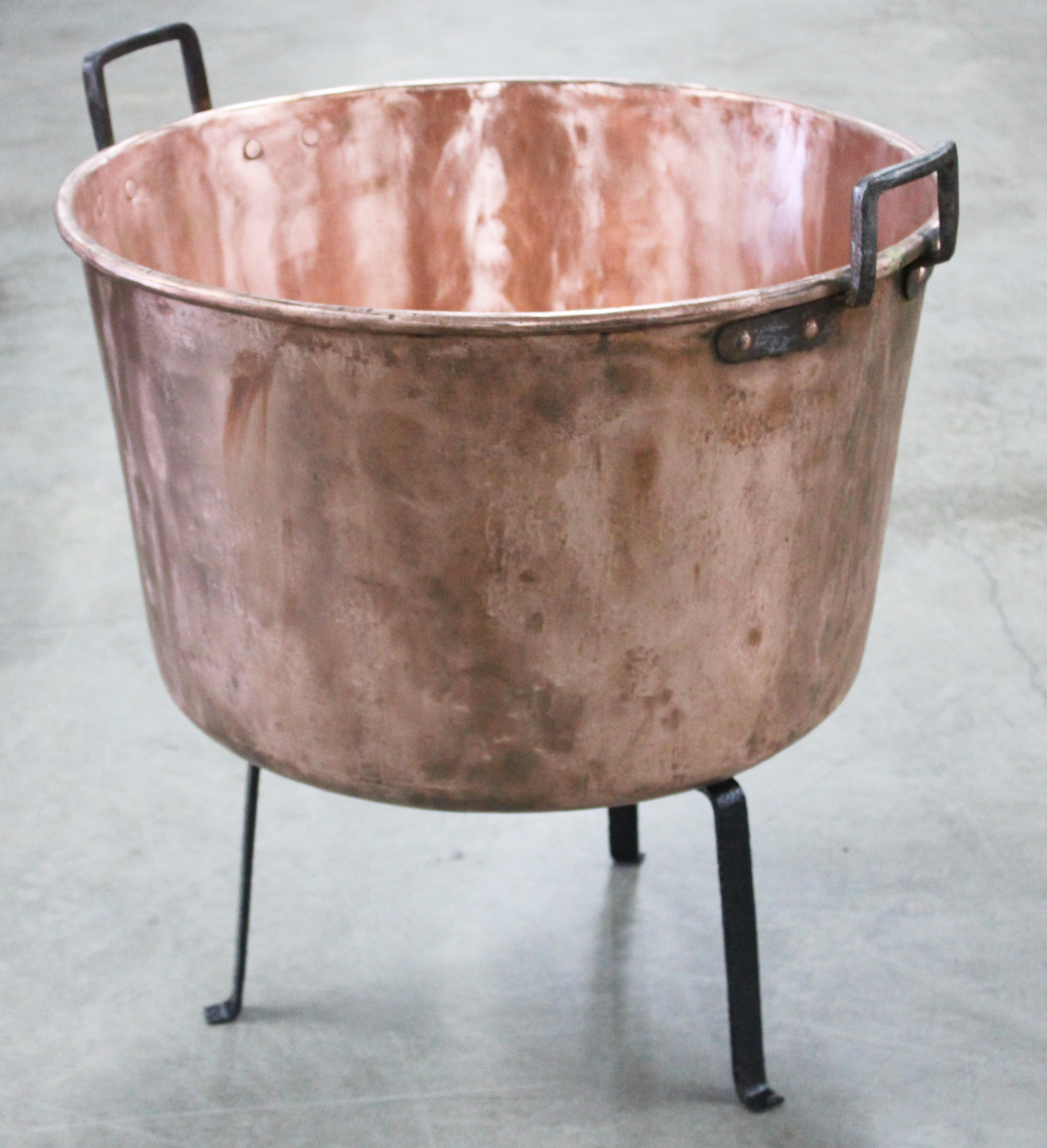 MASSIVE ANTIQUE COPPER BUCKET W/