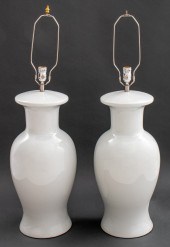 MASSIVE BLANC DE CHINE CERAMIC