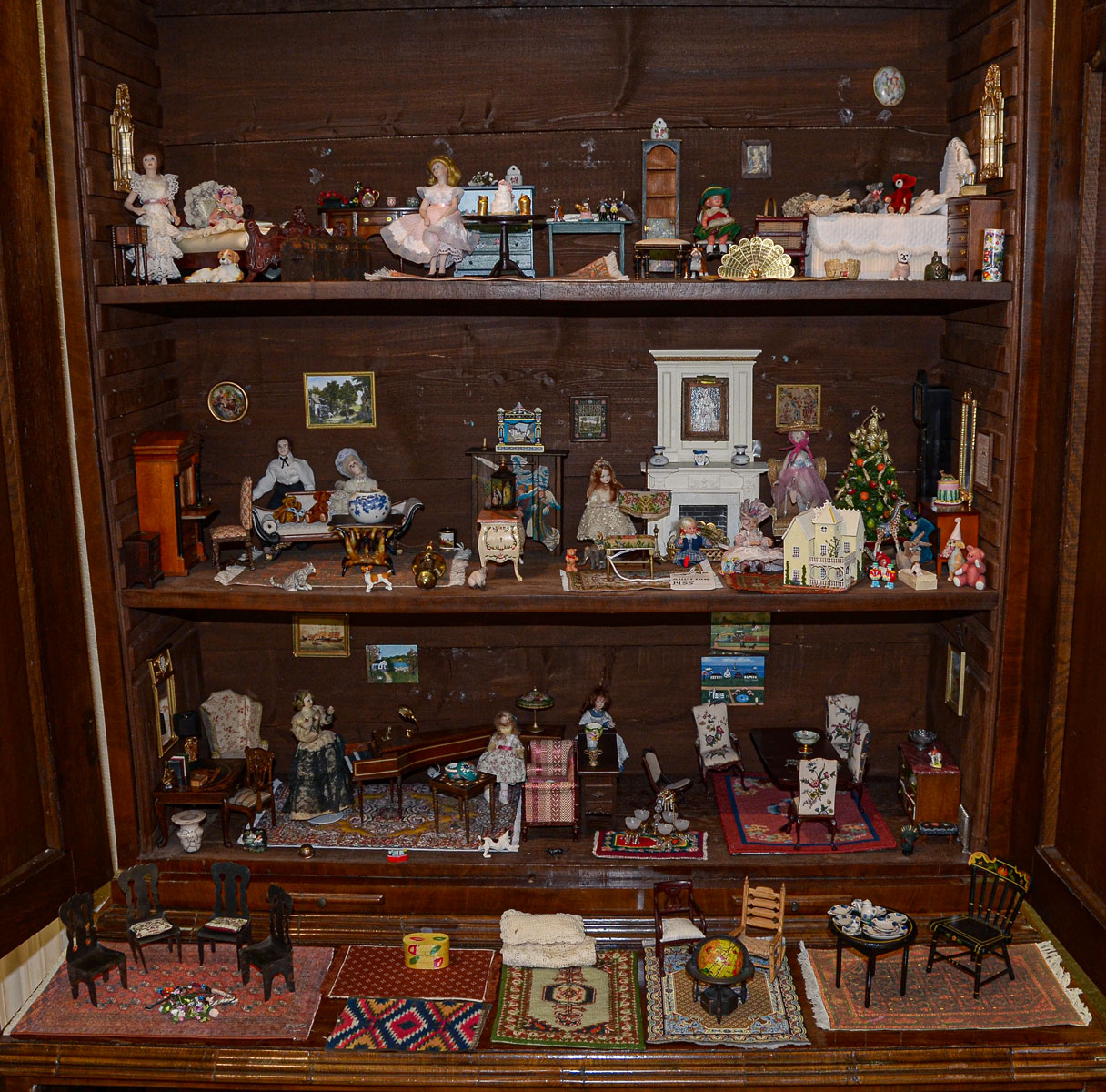 MASSIVE DOLL HOUSE FURNITURE