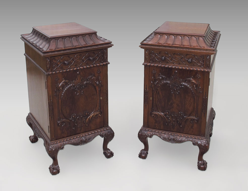 MATCHING CHIPPENDALE MAHOGANY