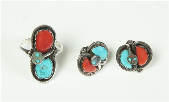 MATCHING ZUNI RING AND EARRINGS. 