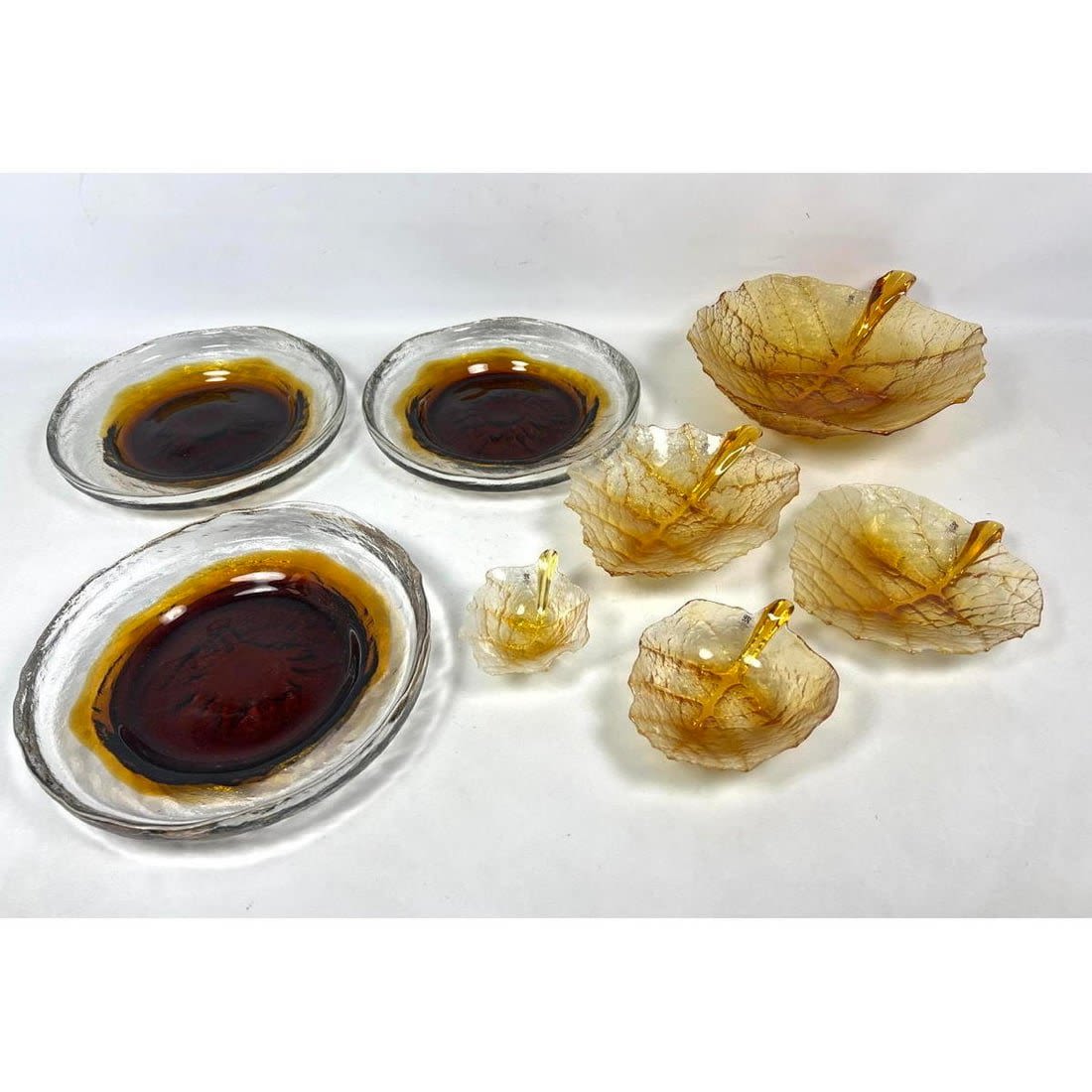 Mats Jonasson Art Glass. Leaf