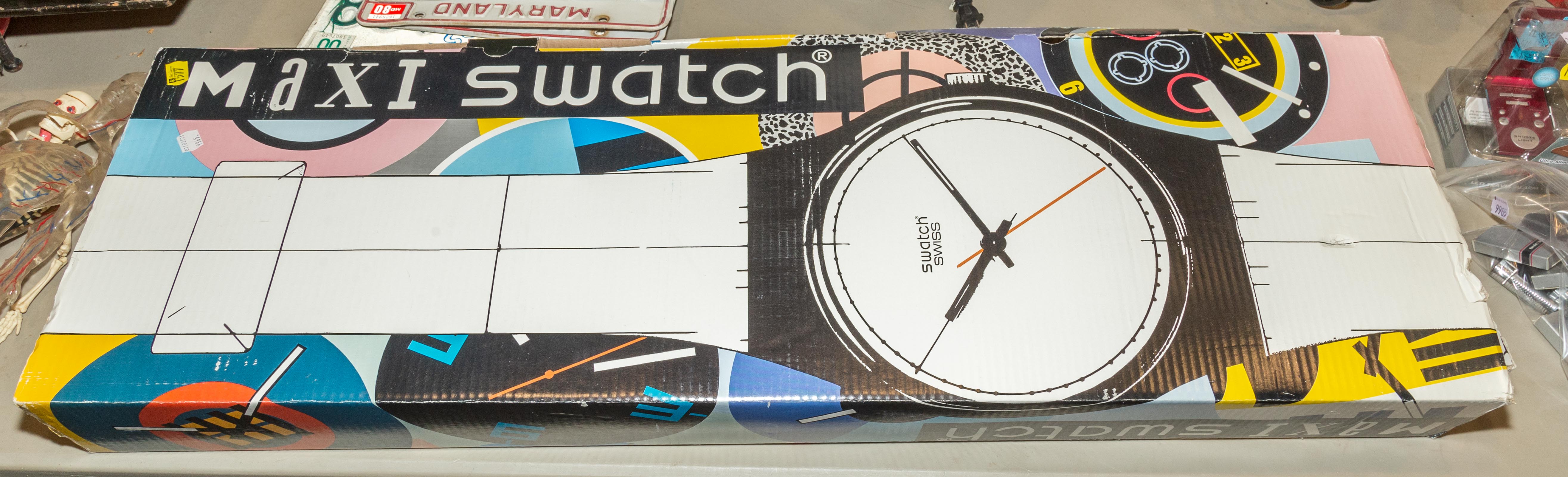 MAXI SWATCH WITH BOX .
