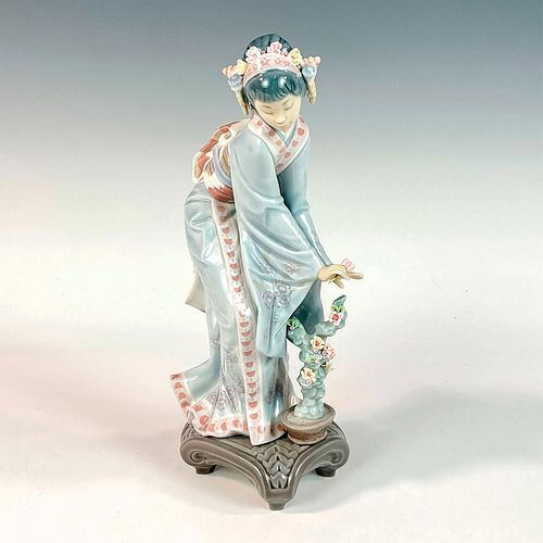 MAYUMI 1001449 - LLADRO PORCELAIN