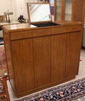 MCM LIFT-TOP DRESSERMCM LIFT-T
