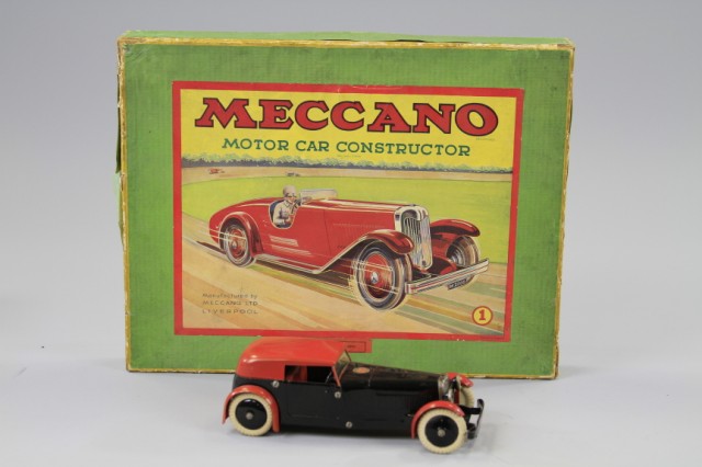 MECCANO CONSTRUCTOR CAR WITH BOX