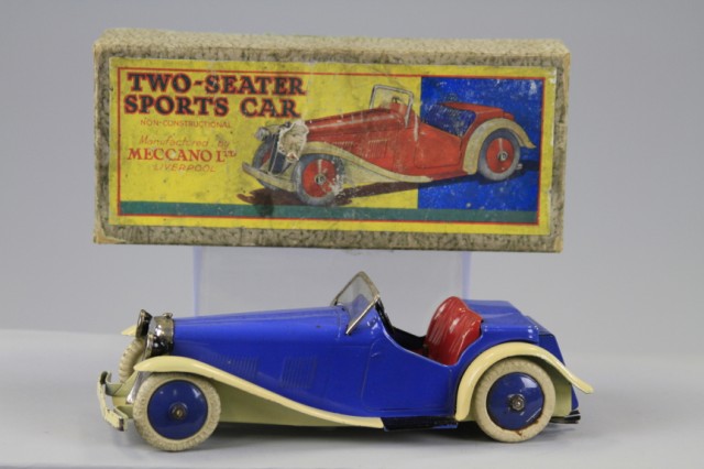MECCANO TWO SEAT NON-CONSTRUCTOR