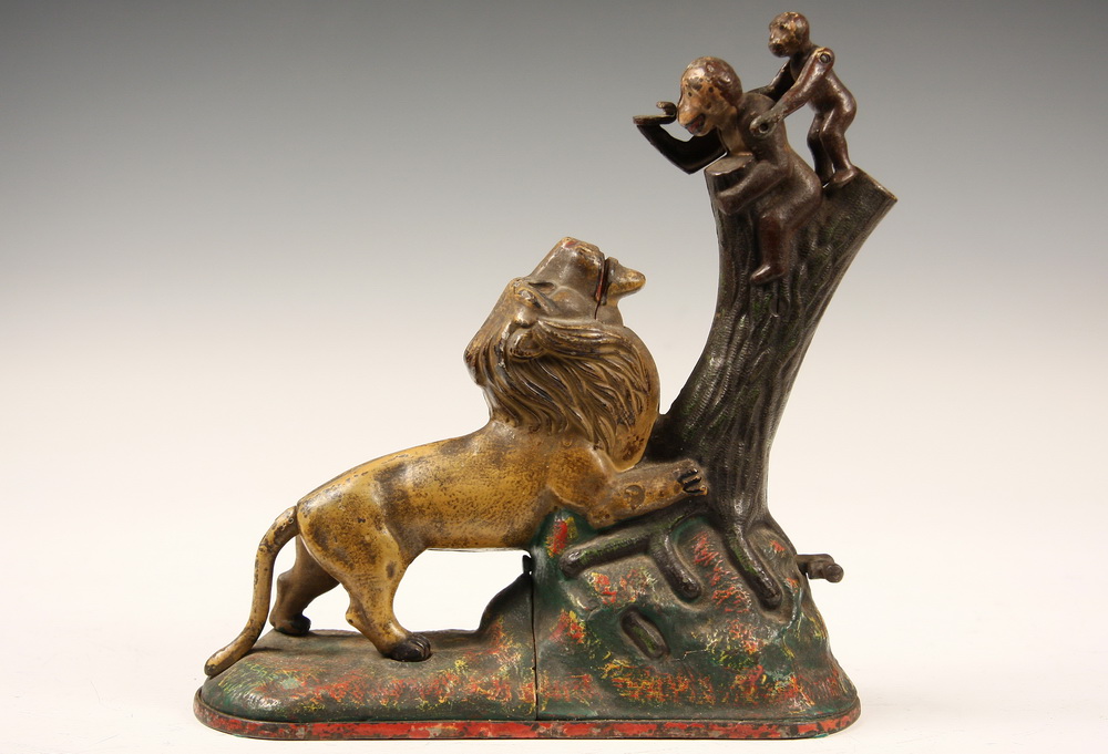 MECHANICAL CAST IRON BANK - Lion