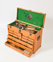 MECHANICS CHEST WITH TOOLS: Ma