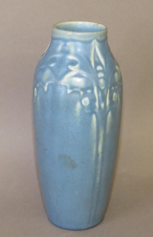 MEDIUM BLUE MOLDED ROOKWOOD VASEca.