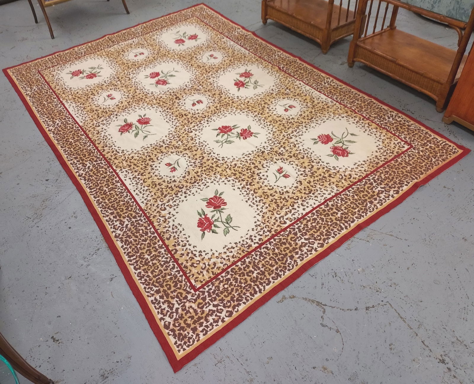 MEDIUM SIZED NEEDLEPOINT RUG 6'3