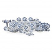 MEISSEN BLUE AND WHITE 'ONION
