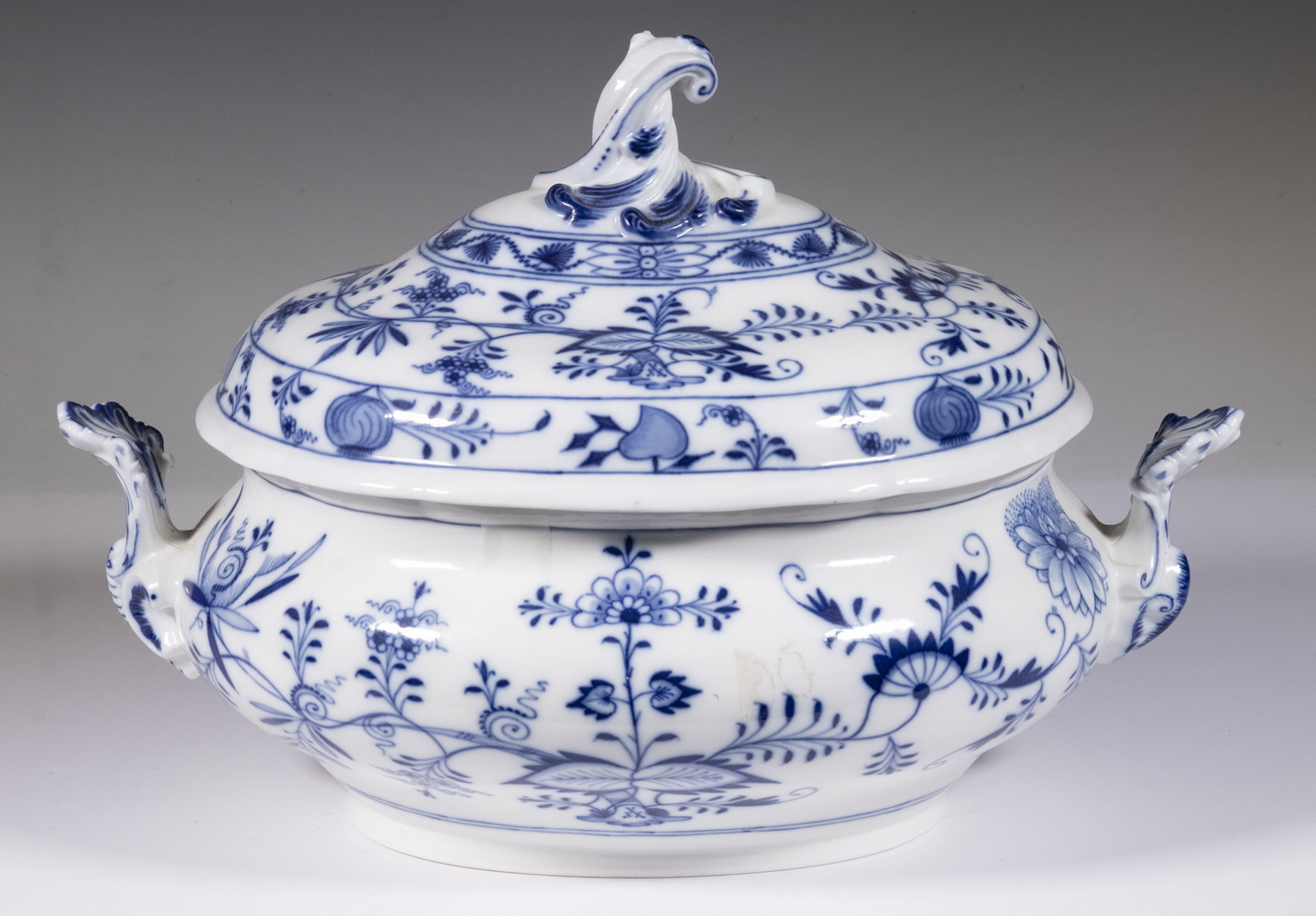 MEISSEN "BLUE ONION" PATTERN