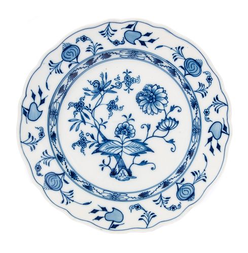 MEISSEN BLUE ONION PLATEMeissen