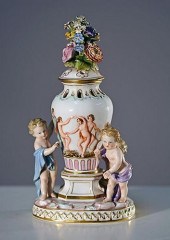MEISSEN FIGURAL POTPOURRI HOLD