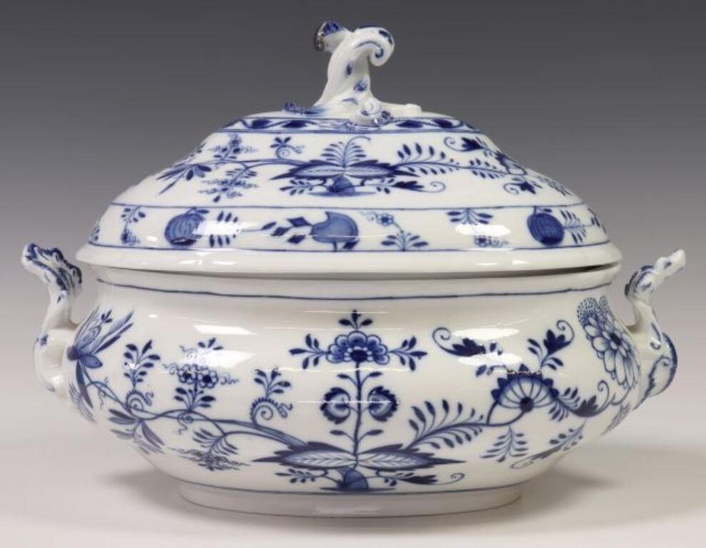 MEISSEN PORCELAIN 'BLUE ONION'