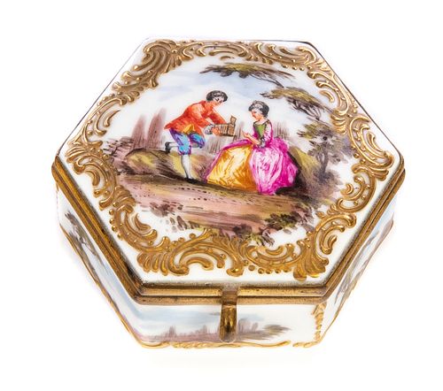 MEISSEN PORCELAIN BOX COURTING