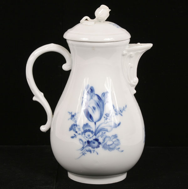 Meissen porcelain coffee pot with