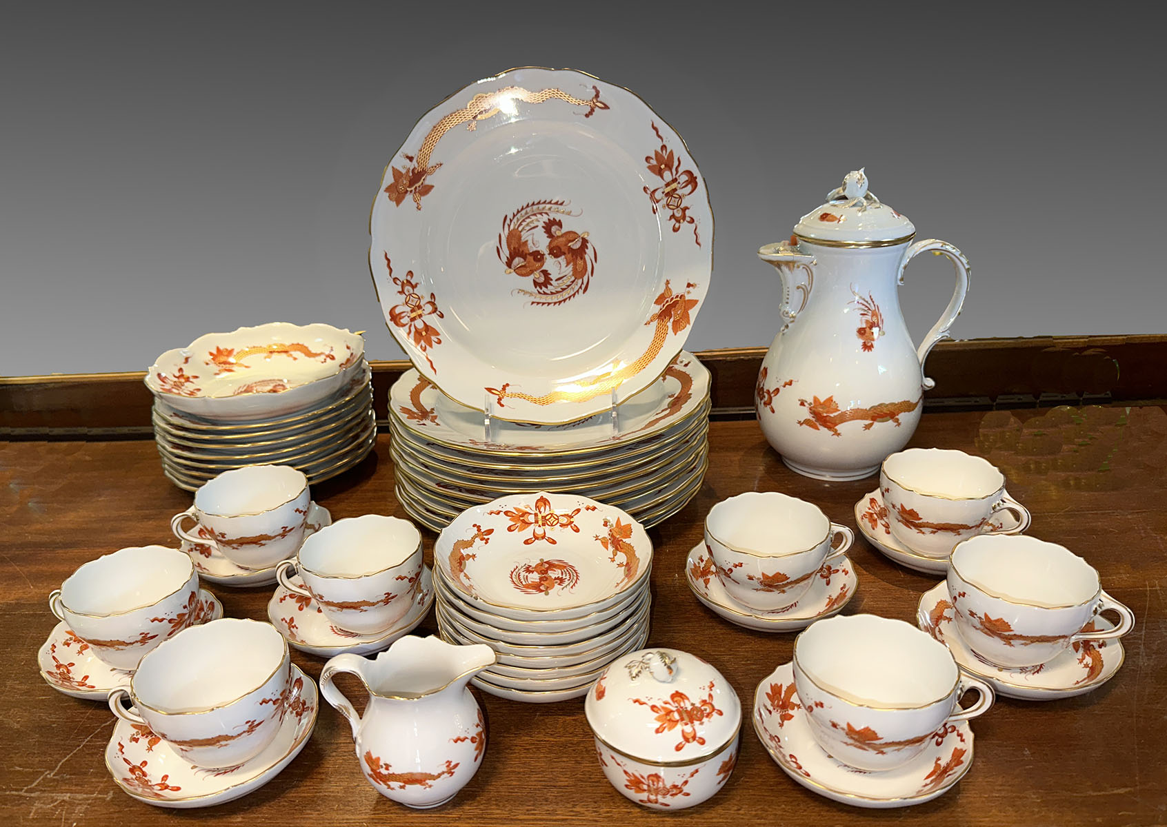 MEISSEN PORCELAIN ''COURT