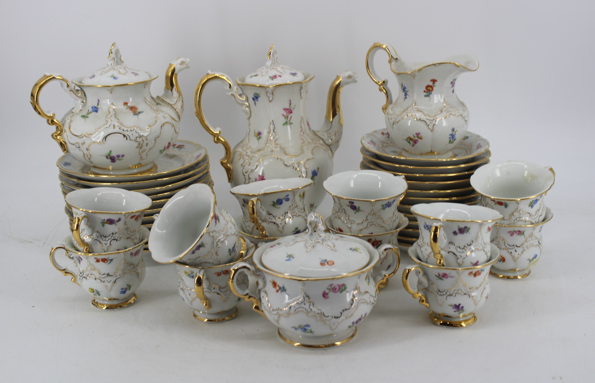 MEISSEN. PORCELAIN FLORAL DECORATED