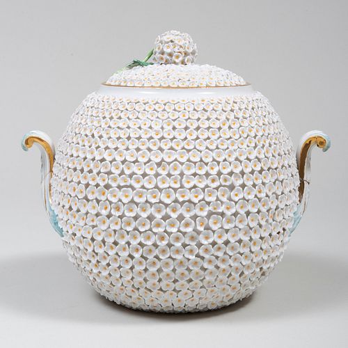 MEISSEN PORCELAIN SCHNEEBALLEN