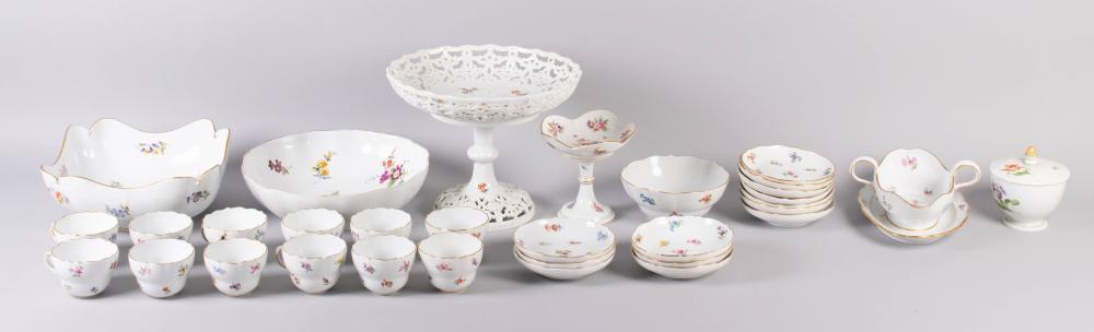 MEISSEN PORCELAIN SET OF 12 TEACUPS