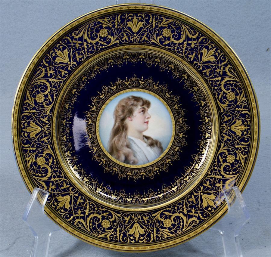 Meissen portrait plate, beaded gilt