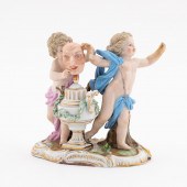 MEISSEN PUTTI WITH MASK FIGURA