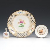 MEISSEN RETICULATED CENTREPIEC