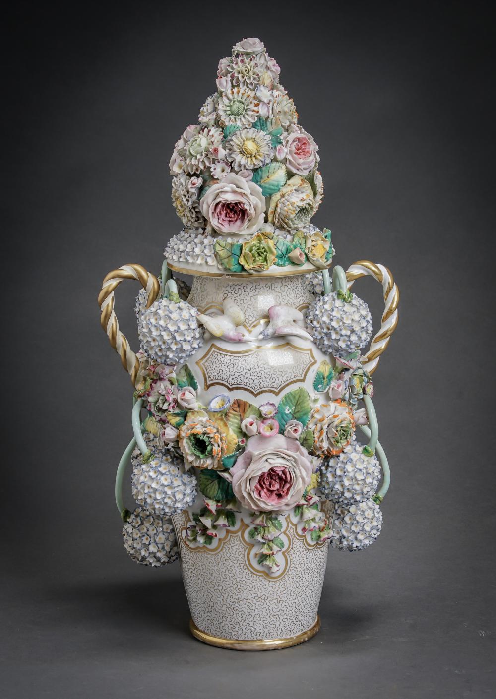 MEISSEN 'SCHNEEBALLEN' FLORAL