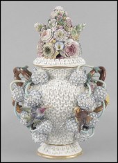 MEISSEN SCHNEEBALLEN PORCELAIN