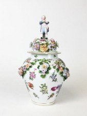 MEISSEN STYLE COVERED URNLate